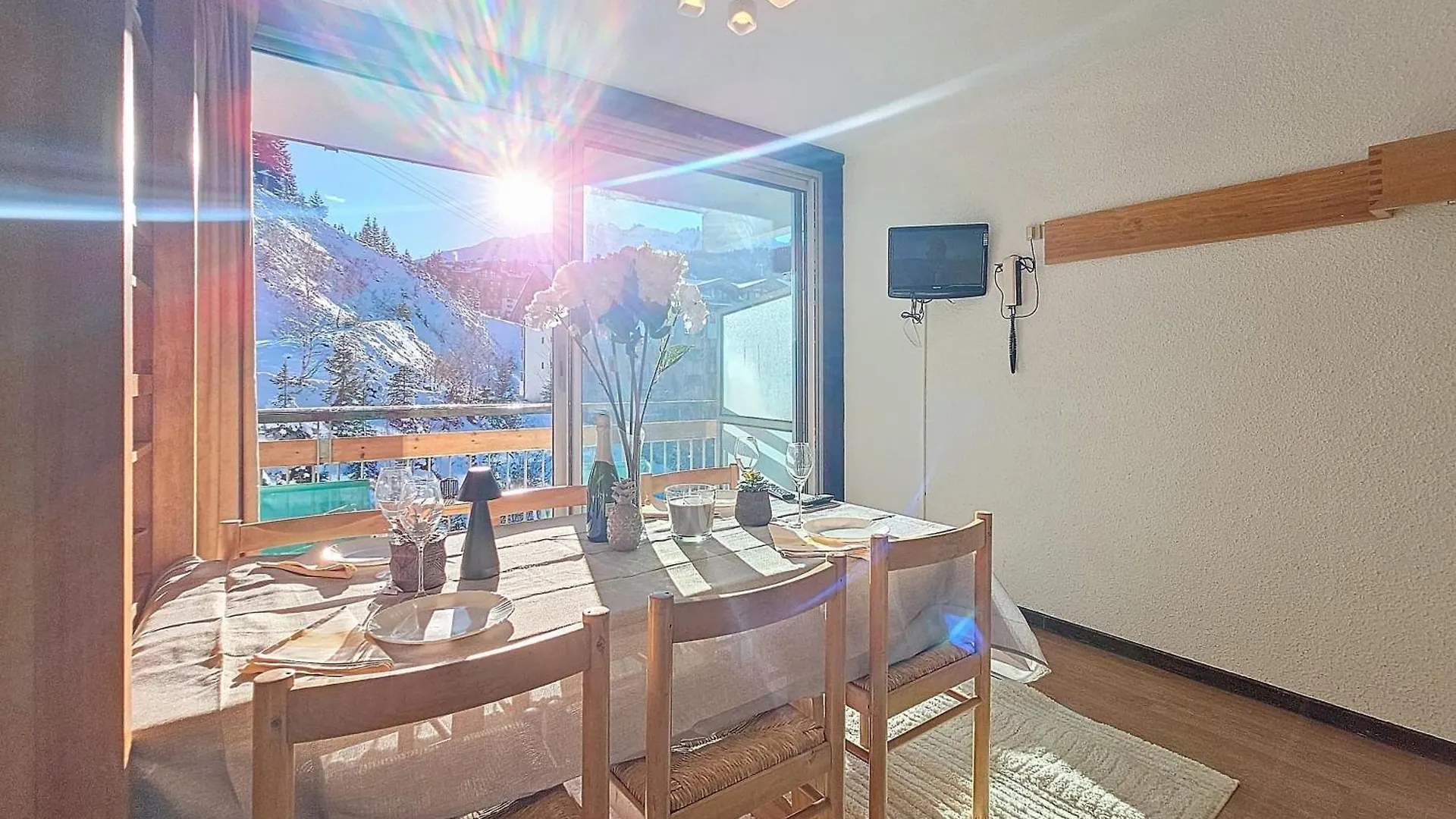 Courchevel 1650 - Mountain View - Snow Front 2S05 Apartment